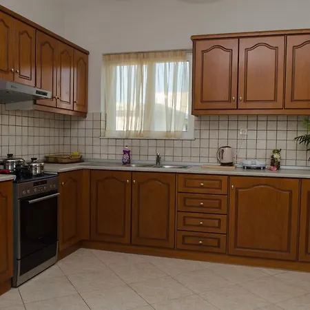 Iokasti Homes